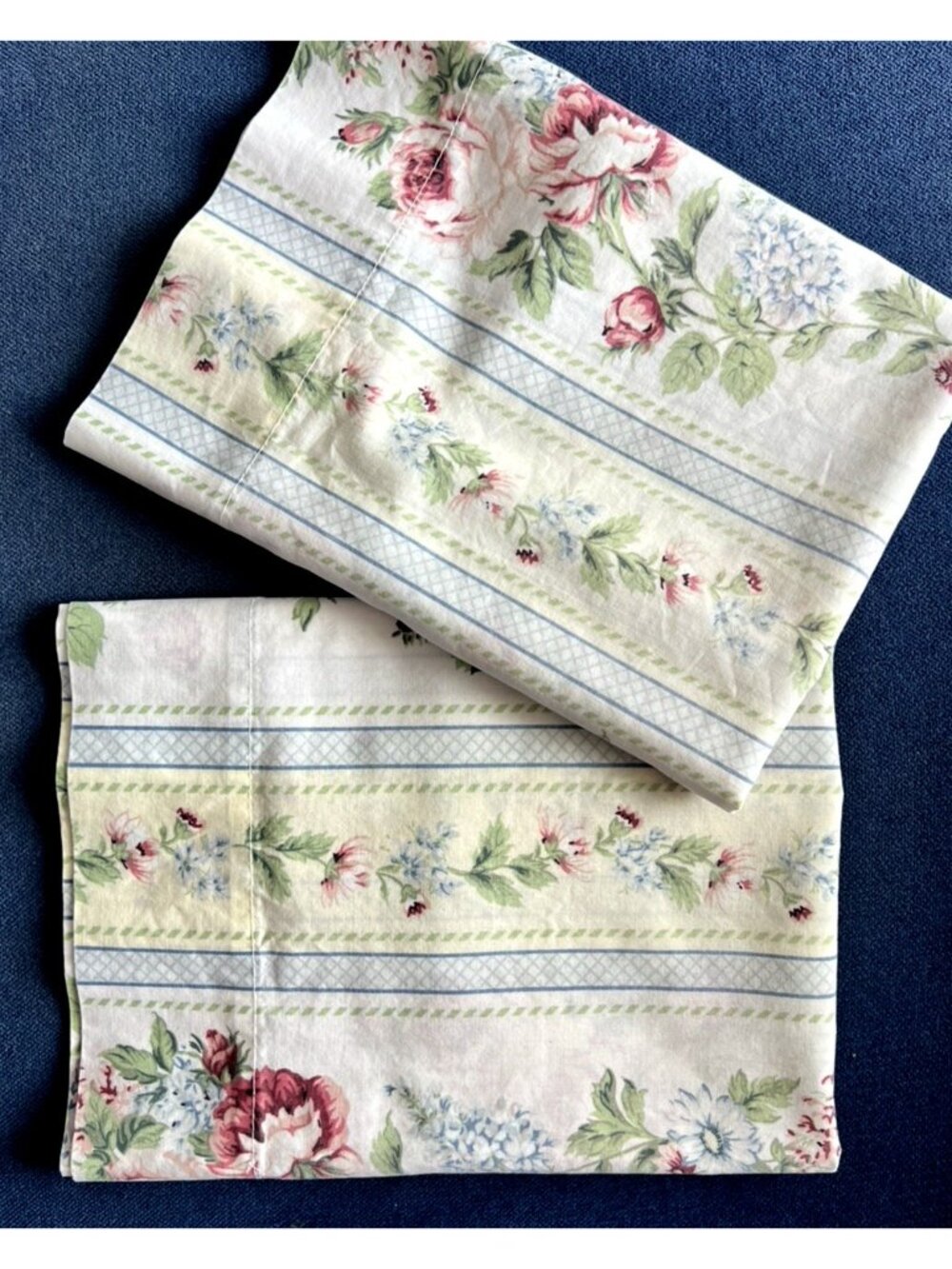 PAIR Pillowcases STD JC Penney Home Collection Roses Vines Cottage Made in USA